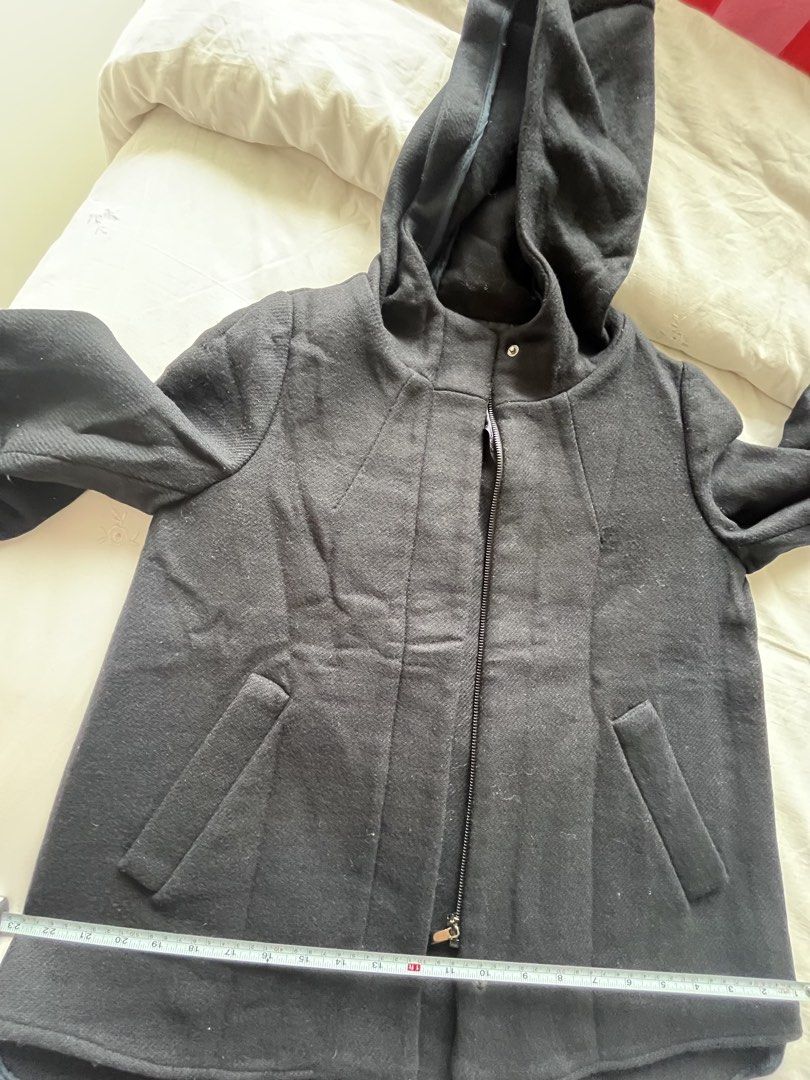 Zara Basic Black Hooded Coat (Category: Coats, Jackets and Outerwear) located in Makati City. Submitted by mtv2019 (Listing ID 1454206314, Image 2). Description: - Zara Basic black hooded coat - Zip-up front with top button closure - Two functional front pockets - Lined interior with a fun polka dot pattern - Proudly made in Morocco.