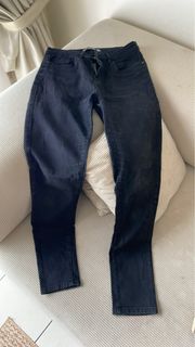 (Category: ) located in . Submitted by adydinooo (Listing ID 1454238398, Image 1). Description: .