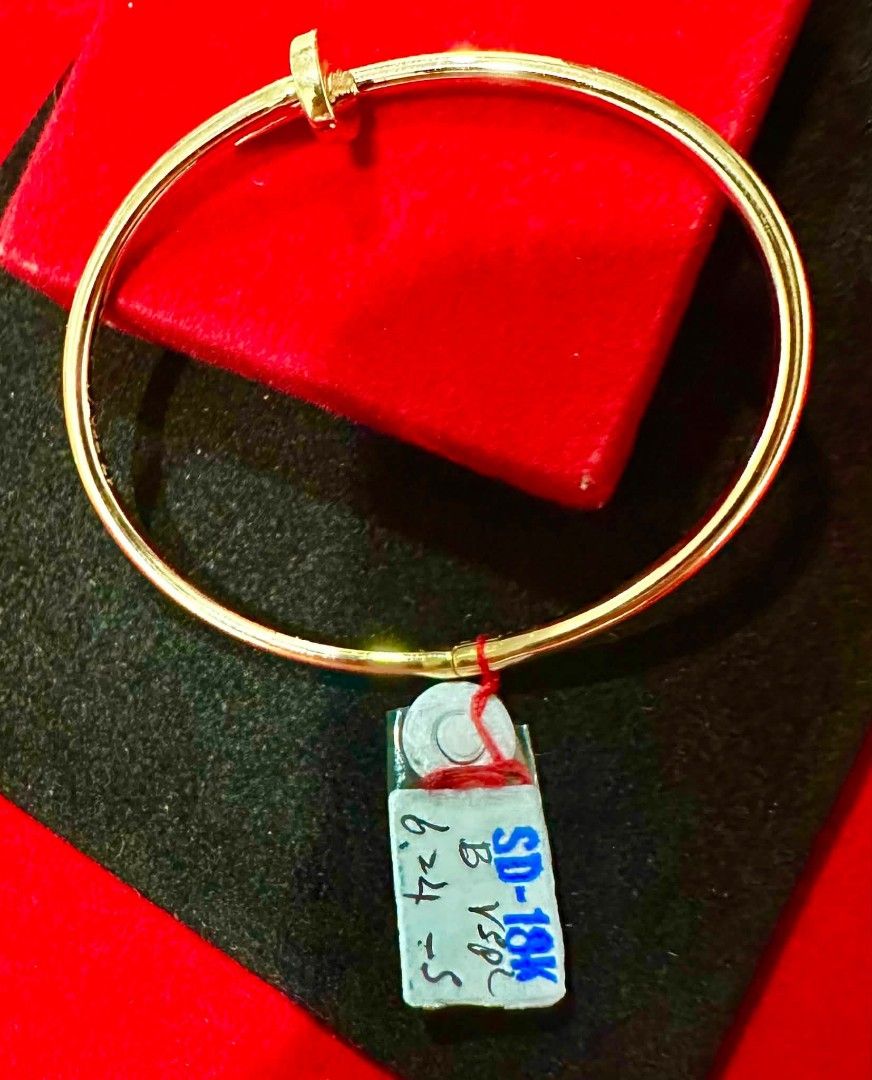 18k Saudi gold nail bangle (Category: Bracelets) located in Manila. Submitted by bhelgoldseller2ndaccount (Listing ID 1454450680, Image 1). Description: New!!✨New!!✨New!! Authentic 18k Saudi Golds 💯pawnable/naisasanla 💯with high appraisal rate 💯good investment 💯Direct supplier price 👉OPEN for resellers 🌺please take time to evaluate their actual sizes and grams 👉Best panggift for all occasions ✅ Sold per grams not per piece Kya lowest price