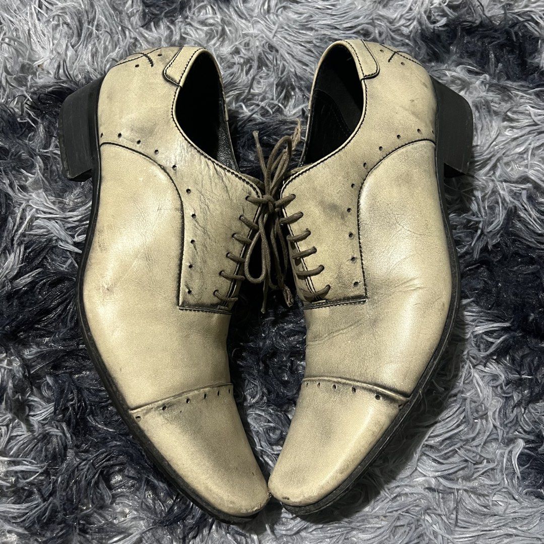 90s katharine hamnett (Category: Boots) located in Lucena. Submitted by netnyahyo (Listing ID 1454451519, Image 3). Description: 90s KATHARINE HAMNETT LONDON sz 39 - 24 1/2 cm price : / ₱5000.