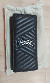 （分類：）位於 。 由 cat.selling.clothes 提交（商品編號 1454495648，圖片 1）。簡介： 。