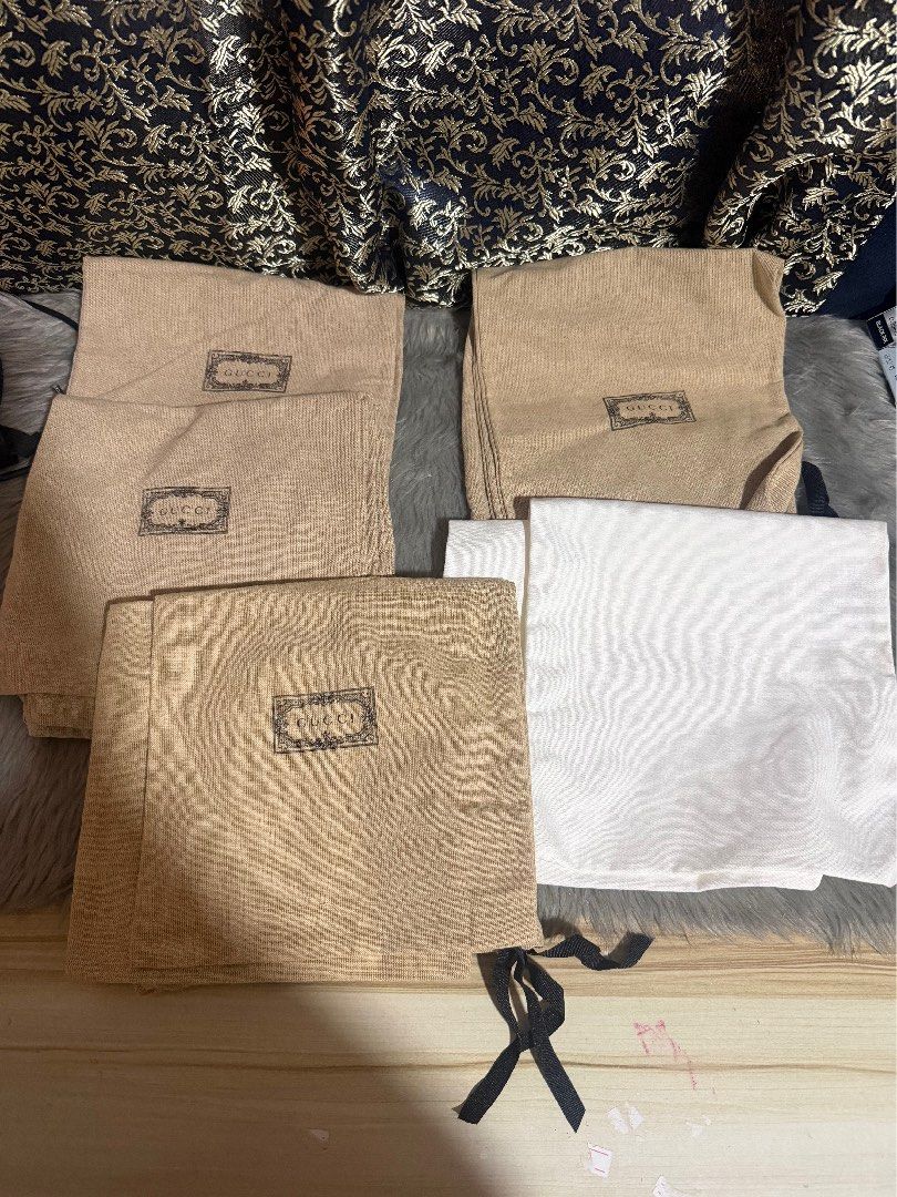 ✅ Authentic Gucci Dustbag (Category: Luxury Bags & Wallets) located in Quezon City. Submitted by box.luxebycheng (Listing ID 1454436355, Image 1). Description: 1k pair / 500 each Fits shoes / WOC .