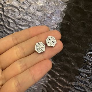（分類：）位於 。 由 rachellllllli 提交（商品編號 1454487201，圖片 1）。簡介： 。