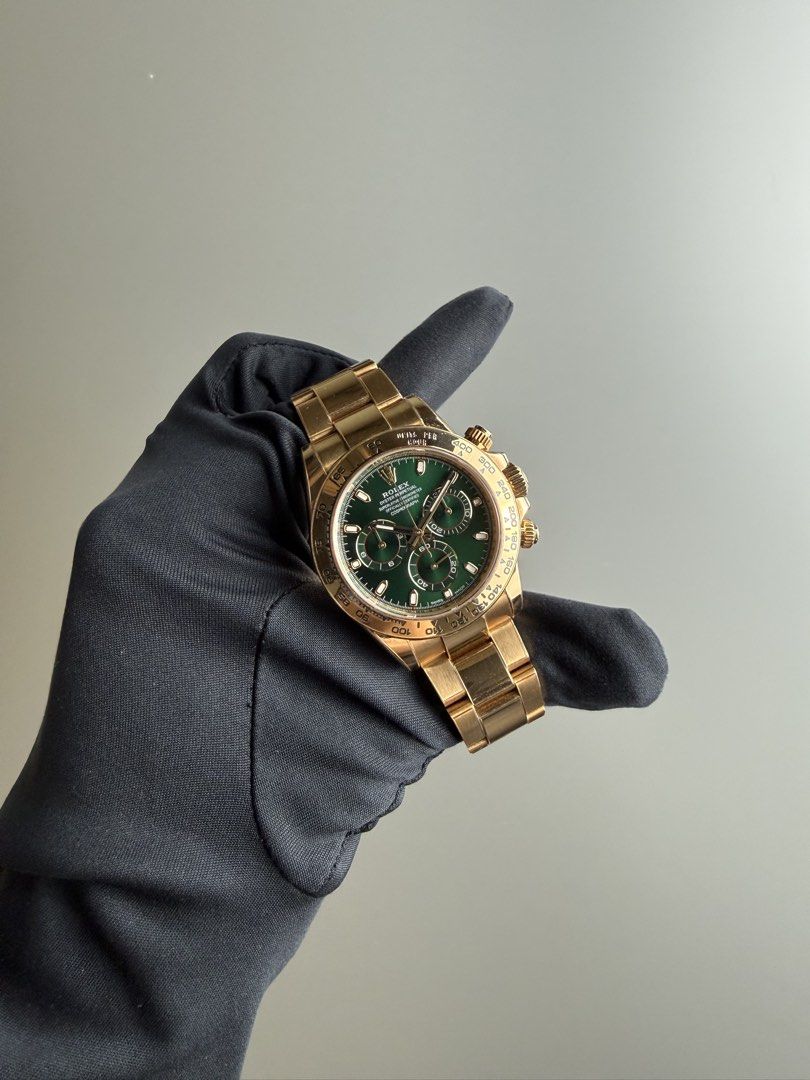 [ FULL SET 🟢 ] Rolex John Mayer 116508 18K Yellow Gold Full Gold Daytona 40mm (Category: Watches) located in Singapore. Submitted by bayfort (Listing ID 1453837609, Image 2). Description: Subscribe to Bayfort Tele-gram Community for Exclusive Deals & Clearance Sales: https://bayfort.sg/tg Model: 116508 Dated: 2018 Case Size: 40mm Comes with: Full Set Condition: Lightly Used Preowned Condition, Fully Protected by Protection Stickers ** Comes with
