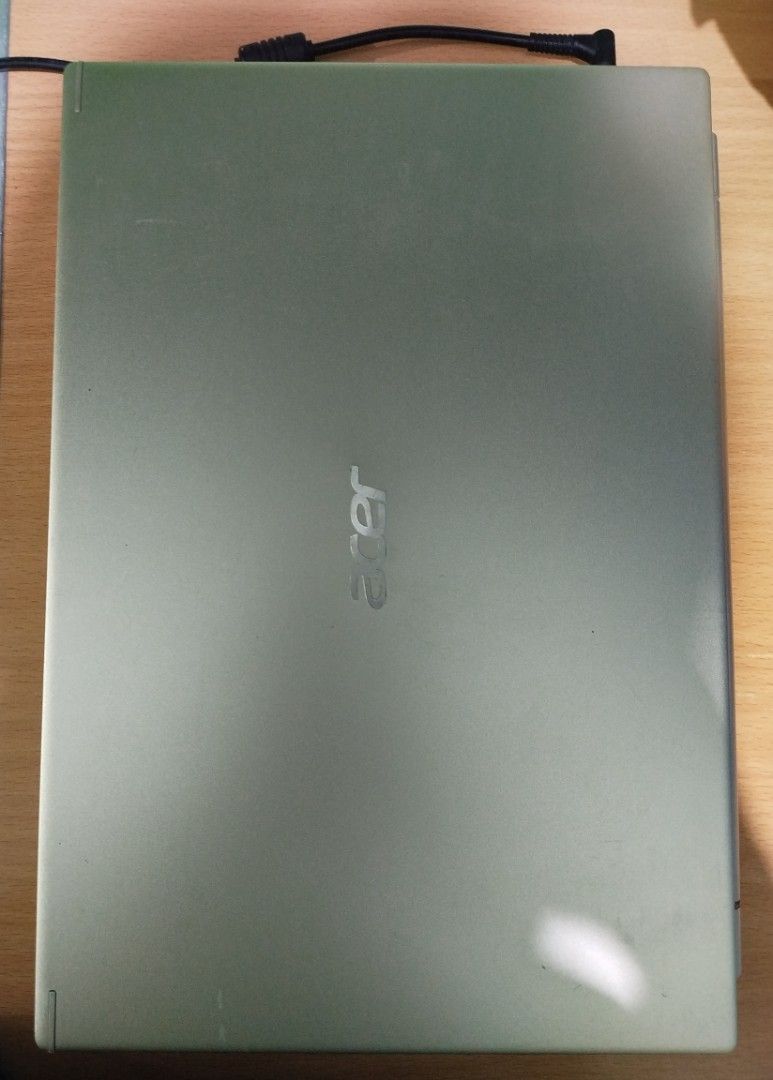 Acer Aspire A514-54 Laptop - Intel Core i3 (Category: Laptops & Notebooks) located in Manila. Submitted by joyjoyspreloved (Listing ID 1454460137, Image 2). Description: Model: Acer Aspire A514-54 (Intel i3 11th Gen, Windows 11) Condition: Freshly reformatted, clean OS setup. Normal cosmetic scratches from school use. Issue: Battery health is degraded (holds a charge for a few hours/needs plug-in for extended use). Needs to be changed RFS: I'm no