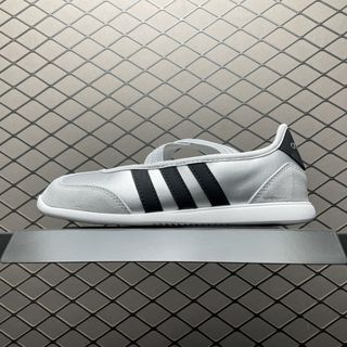 (Category: ) located in . Submitted by lovely_shoes (Listing ID 1454503266, Image 1). Description: .