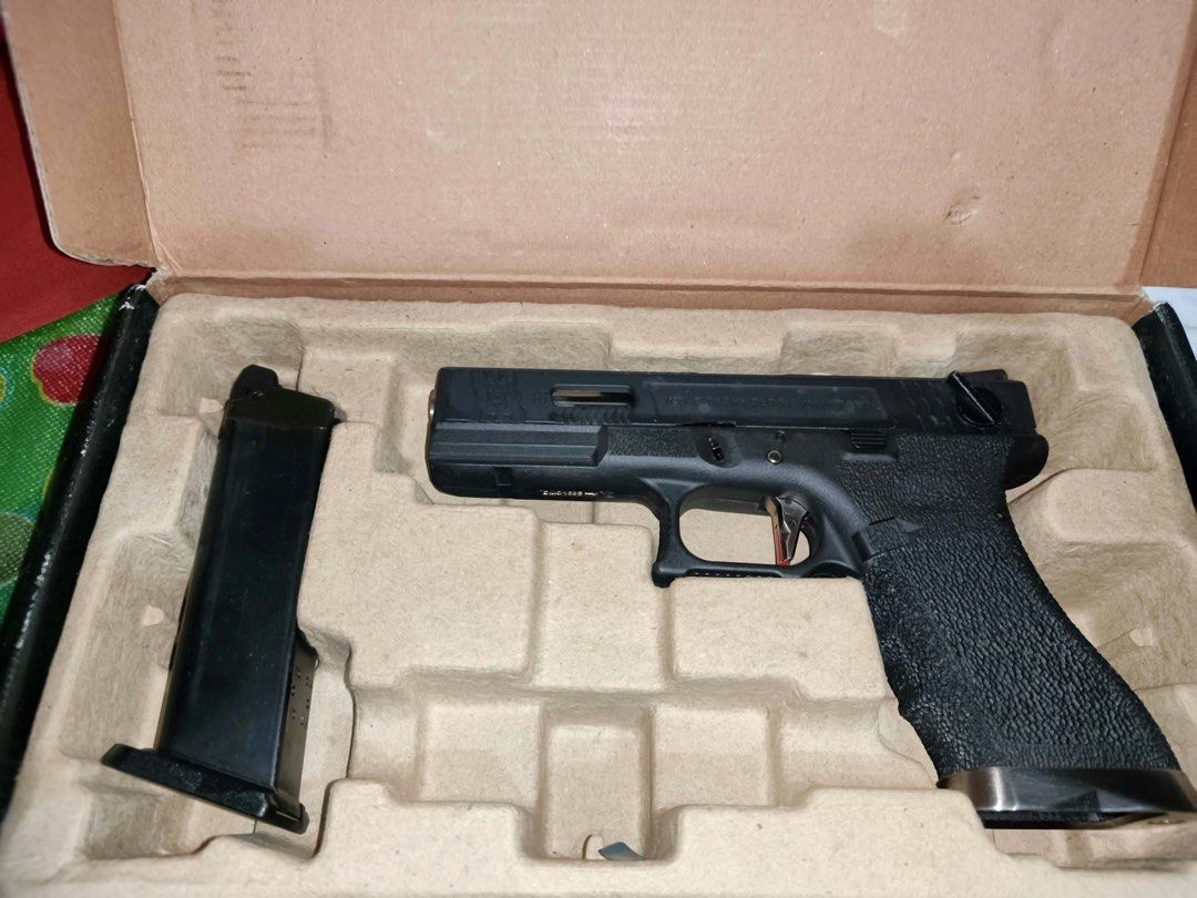 (AIRSOFT) WE Glock 18 Force BK GB (Category: Action & Battle Toys) located in Sibalom. Submitted by benjiecervera123 (Listing ID 1454483443, Image 1). Description: 2 Months Old Reason for selling: declutter Facebook and Messenger for verification: Benjie John Corda Cervera.
