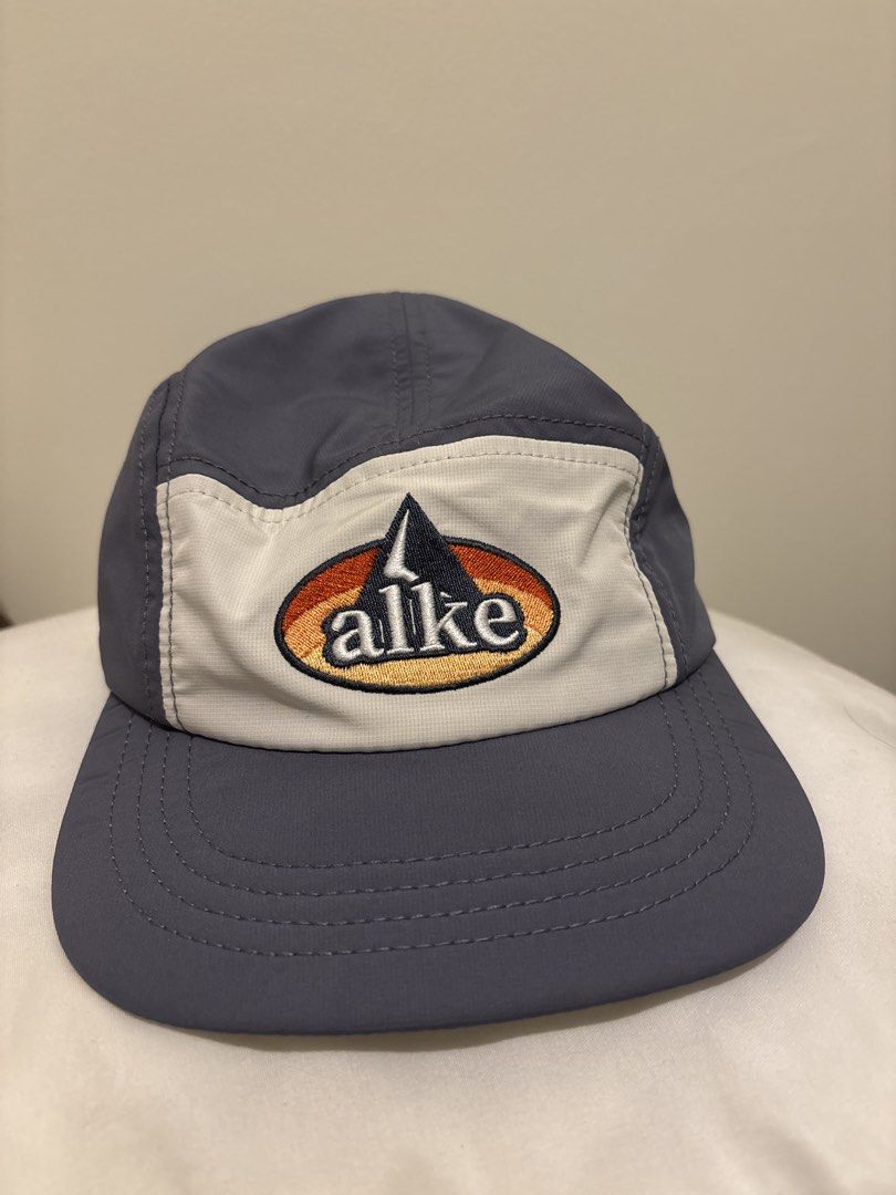 Alke 5-Panel Cap (Category: Caps & Hats) located in Hinigaran. Submitted by spebbit (Listing ID 1454525710, Image 1). Description: - Grey Alke 5-panel cap - Features embroidered Alke logo on the front - Adjustable strap at the back for a comfortable fit - Ideal for everyday wear and running.