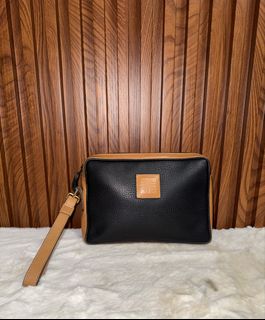 (Category: ) located in . Submitted by luxshoppe88 (Listing ID 1454465649, Image 1). Description: .