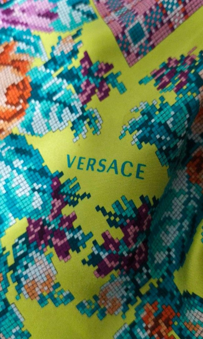 Authentic Versace Shawl (Category: Scarves) located in Aguinaldo. Submitted by designerlaneph (Listing ID 1454471870, Image 2). Description: Previously owned Versace shawl 💯% authentic in nice condition free shipping onhand.