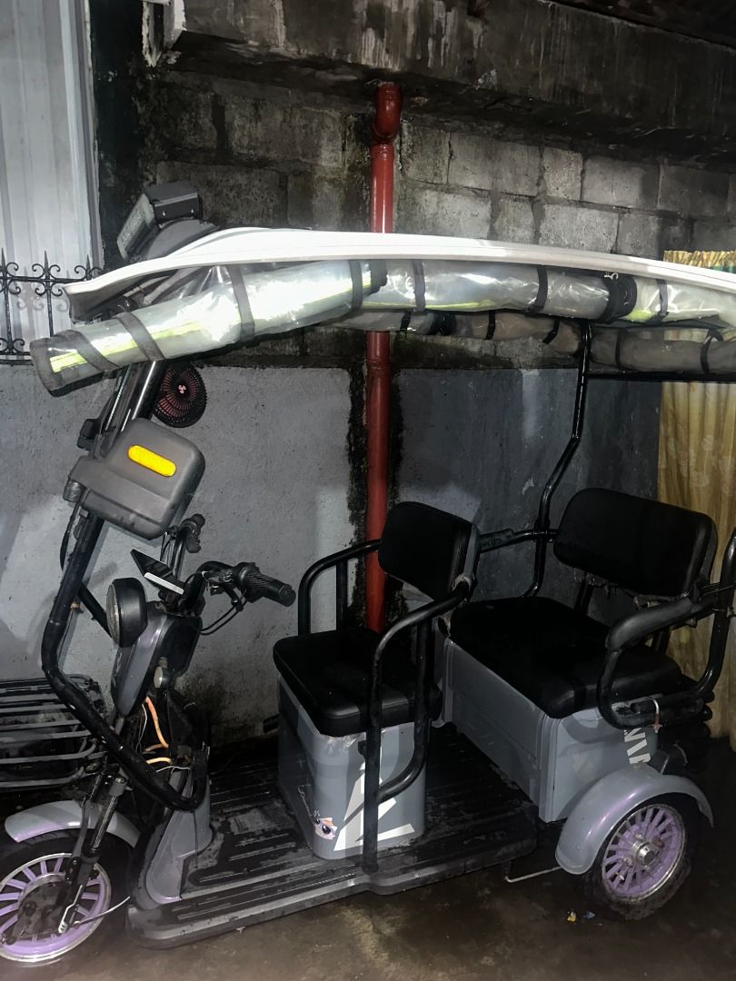 Avia Ebike 2024 3 Wheels (Category: Bicycles) located in Caloocan City. Submitted by charles_2701 (Listing ID 1454487542, Image 2). Description: Avia Ebike 2024 3 wheels 219km only, 2 months lang ginamit pinag sawaan na, walang kalawang yung loob ng upuan Certificate ✅ Receipt ✅ Charger ✅ Lights ✅ Signal lights ✅ Issue: palitin na yung battery since 2024 pa, pero nagana pa naman need ipaayos ang bubong may crack na the rest okay naman 12k fix.