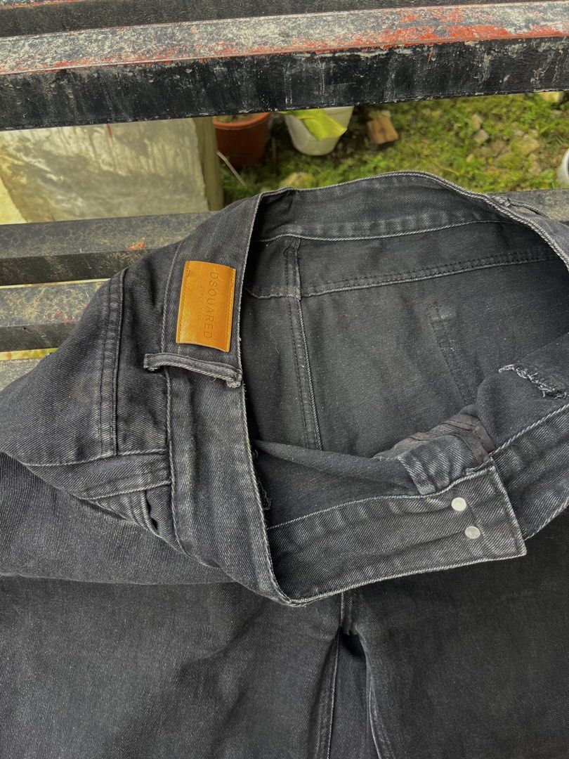 BAGGY PANTS (Category: Jeans) located in Carcar. Submitted by thrift_kidd (Listing ID 1454469057, Image 3). Description: Waistline: 38 Length: 42 Thigh: 14 Leg Hole: 13 to 14 Sobrang baggy neto solid pang psg nyo.