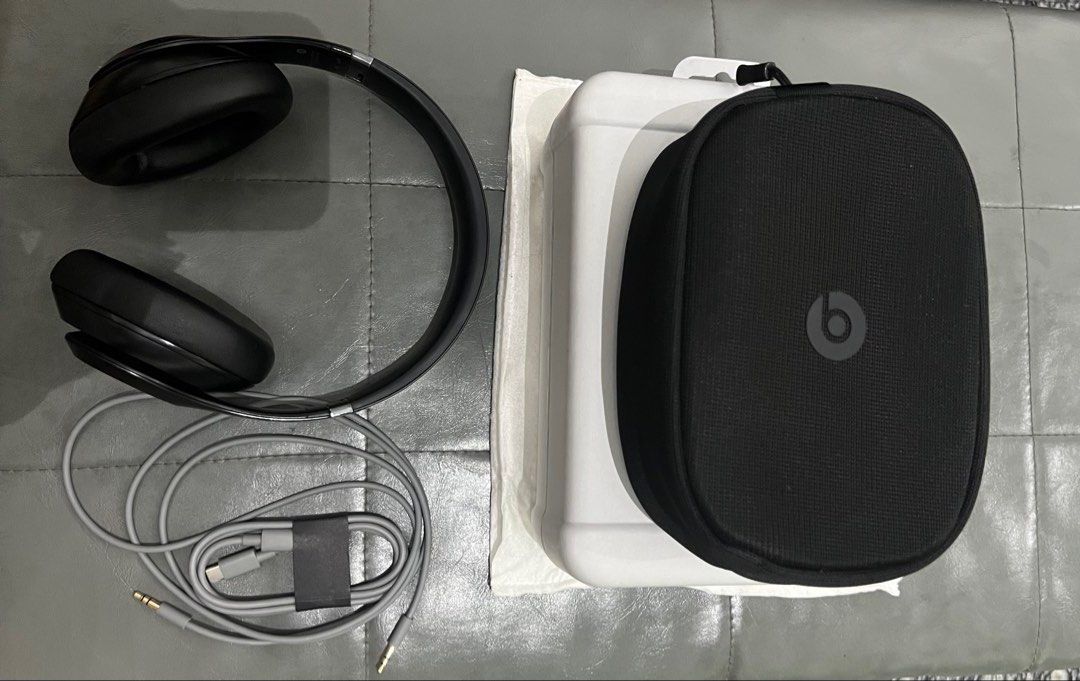 Beats Studio Pro (Category: Headphones & Headsets) located in Singapore. Submitted by mommashack (Listing ID 1454325821, Image 1). Description: Good condition with minor scratches Complete set with box and cables and pouch .