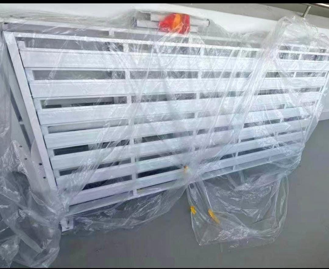 Bed frame (Category: Bed Frames & Mattresses) located in Singapore. Submitted by ghousullah (Listing ID 1454520378, Image 2). Description: size:1.80cm ×1.90cm only 1 month use buy new want to sell it.