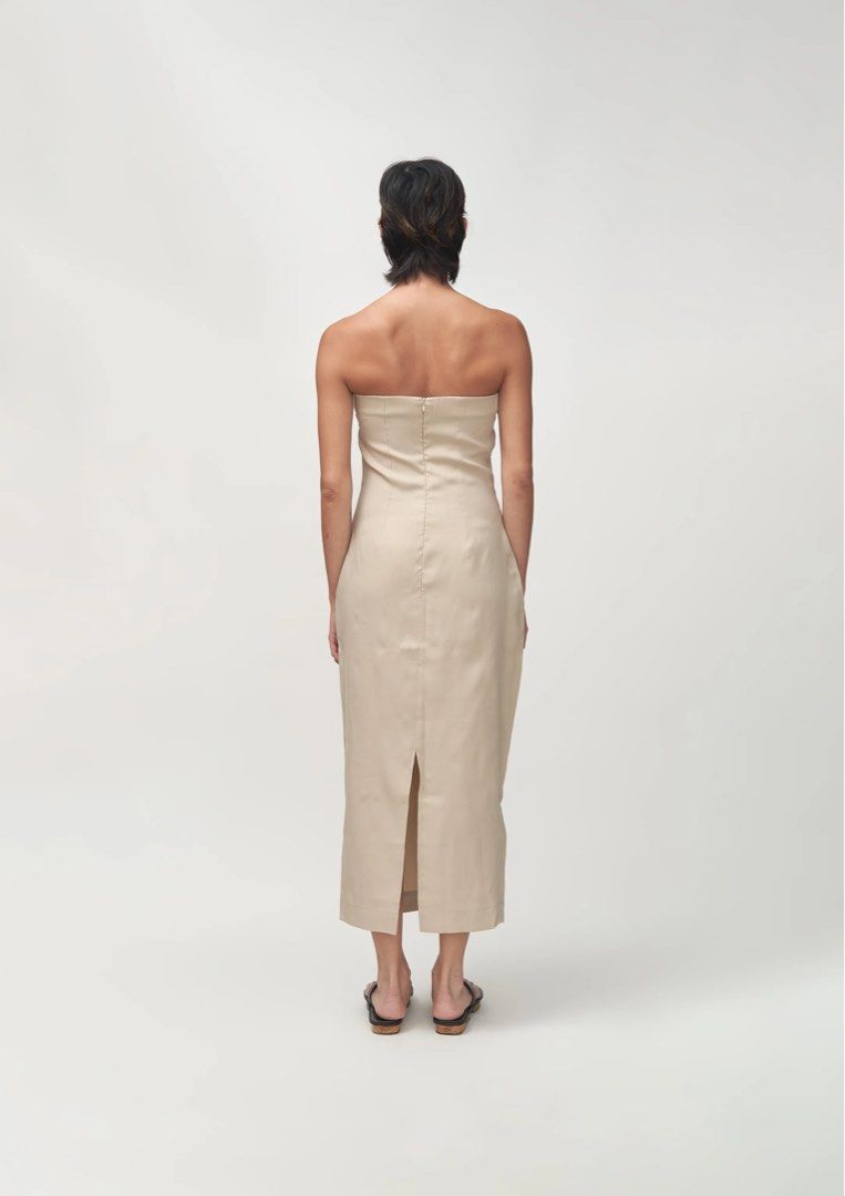 LOOKING FOR: Apara Strapless Dress in Oat (S) (Category: Dresses) located in Quezon City. Submitted by nmdeclutters (Listing ID 1454558715, Image 3). Description: On the hunt for Apara strapless dress in S in oat! Help a girl out. 🥹 Need it for a very special occasion. 🤍🙏🏼 Willing to rent too. Hit me up / Send your leads!.