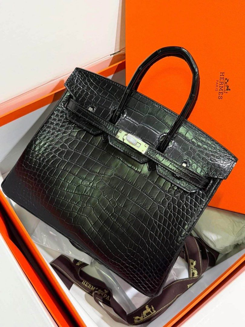 Birkin crocs 30cm & 25cm (Category: Luxury Bags & Wallets) located in Bacoor. Submitted by theluxarybelongings (Listing ID 1454453329, Image 2). Description: Available in PHW and GHW Stamp G Fully handstitched With box, raincoat and paperbag Mop: cash, bank transfer Delivery and meetups: ok Sure buyer only! .