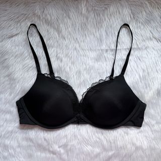 (Category: ) located in . Submitted by lovedbyk__ (Listing ID 1454544145, Image 1). Description: .