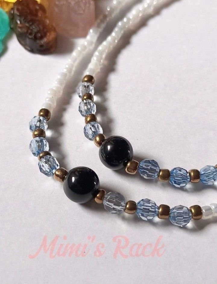 Black Onyx In White Seed Beads Necklace (Category: Necklaces) located in Taguig. Submitted by mimisrack (Listing ID 1454484887, Image 1). Description: 🖤A sleek contrast of bold black and crisp white for a clean, modern look 🧿 necklace length: approx. 47.5cm (18.5in) 🧿 seed beads: 4mm 🧿 onyx size: 9.9mm 🧿 only ₱50 each 🙂 💎Gems & crystals are energized and cleansed before shipping. 💎As these gemstones are natural, some beads may have blemis