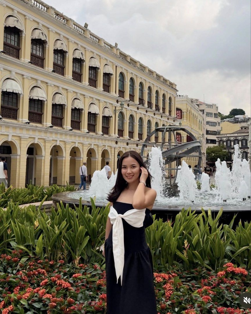 Black Strapless Dress with White Bow Detail (Category: Dresses) located in Cuyapo. Submitted by the.resettt (Listing ID 1454374569, Image 2). Description: - S-M (stretchable) - Strapless black midi dress - Features a prominent white bow detail at the bust - Ribbed bodice for a comfortable and flattering fit - Ideal for parties, events, or special occasions - Worn only once in Macau - Elegant when worn.