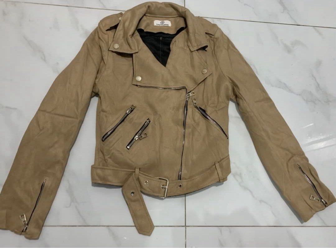 Blazer coat jacket small (Category: Coats, Jackets and Outerwear) located in Quezon City. Submitted by prelovedsaleitems (Listing ID 1454421382, Image 3). Description: .