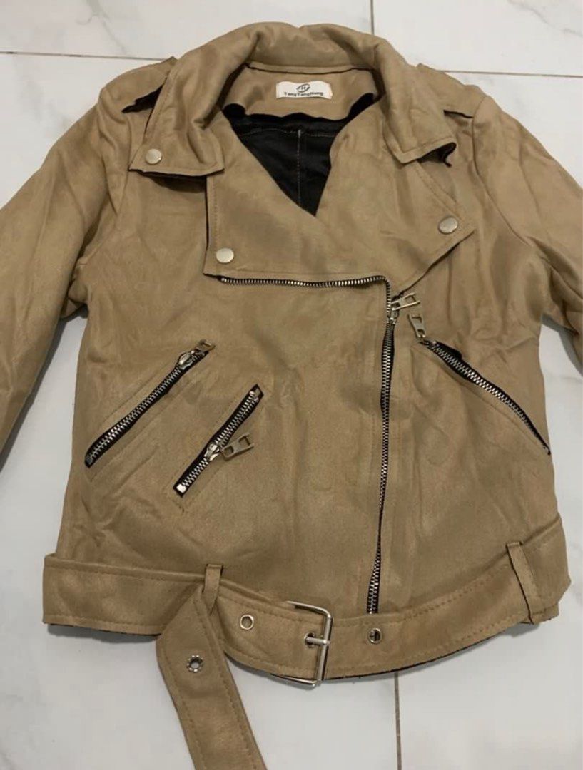 Blazer coat jacket small (Category: Coats, Jackets and Outerwear) located in Quezon City. Submitted by prelovedsaleitems (Listing ID 1454421382, Image 1). Description: .