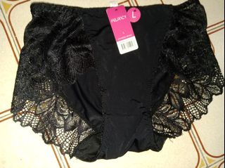 (Category: ) located in . Submitted by querelle (Listing ID 1454425897, Image 1). Description: .