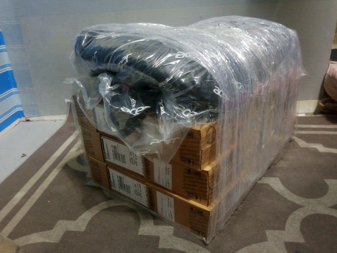 BRANDNEW ACER NITRO V15 (Category: Laptops & Notebooks) located in San Juan City. Submitted by jehad147 (Listing ID 1454479051, Image 2). Description: BRANDNEW ACER NITRO V15 Processor: Intel Core 5 processor 210H (14 cores, up to 4.8 GHz) Graphics: NVIDIA GeForce RTX 5050 with 8GB dedicated GDDR7 VRAM Memory: 16GB ( DDR4 or DDR5 depending on the exact regional variant) expandable up to 32GB Storage: 512GB PCIe Gen4 NVMe SSD (upgradeable) Display