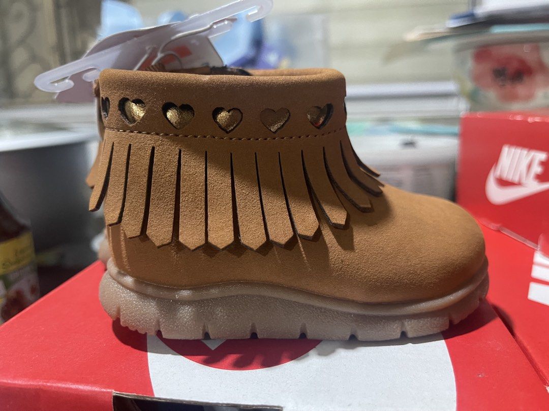 Carter's Baby Ankle Boots (Category: Babies & Kids Fashion) located in Las Pinas. Submitted by marqusasasas (Listing ID 1454437003, Image 2). Description: Brand new Carter’s baby ankle boots in a cute brown/tan color with fringe detailing. Perfect for everyday wear and special occasions. Brand new Cute and stylish design Comfortable for little ones Durable sole with good grip Original Carter’s item.