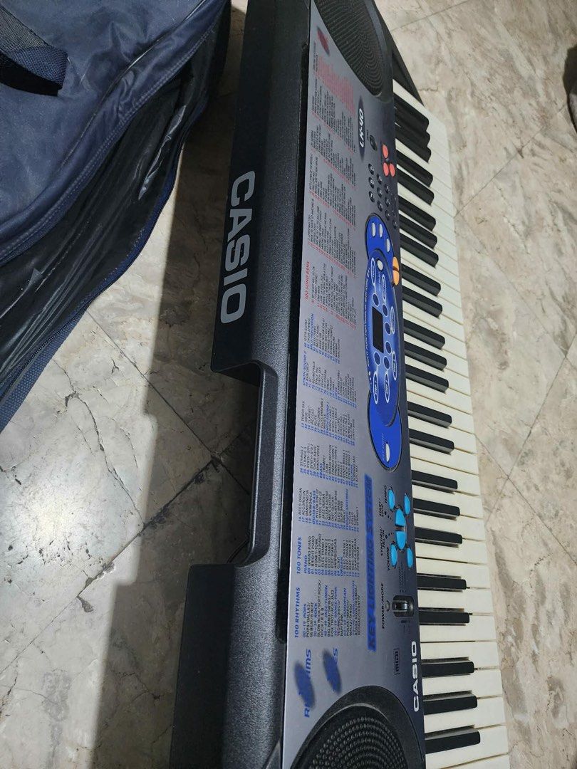 Casio LK-40 Keyboard with Carry Bag and Stand (Category: Computer Keyboard) located in Manila. Submitted by kathy_gonzales (Listing ID 1454483589, Image 2). Description: - Casio LK-40 Keyboard - Functional Key Lighting System (Great for Learning!) - Includes Casio Carry Bag - 100 Song Bank Tunes - Built-in Speakers - Ideal for Beginners Wala lang dyan yung picture ng stand pero may stand po yan. Thanks!.