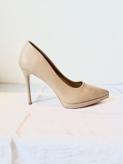 (Category: ) located in . Submitted by mamabear679 (Listing ID 1454469872, Image 1). Description: .