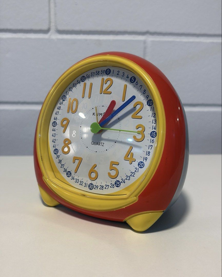 Clock (Category: Clocks) located in Kuala Lumpur. Submitted by findluhhh (Listing ID 1454551870, Image 2). Description: •Condition 8/10.