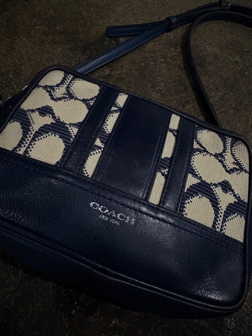 Coach (Category: Cross-body Bags) located in Baguio. Submitted by thriftedbaguio (Listing ID 1454471079, Image 2). Description: Pristine Condition No rubs No tags/care tags.