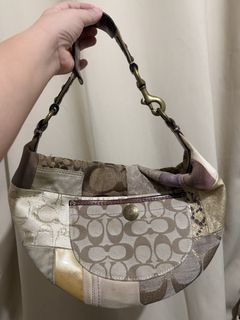 (Category: ) located in . Submitted by arianecleansupcloset (Listing ID 1454490035, Image 1). Description: .
