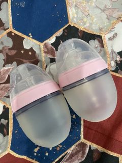 (Category: ) located in . Submitted by simply_closet (Listing ID 1454468515, Image 1). Description: .