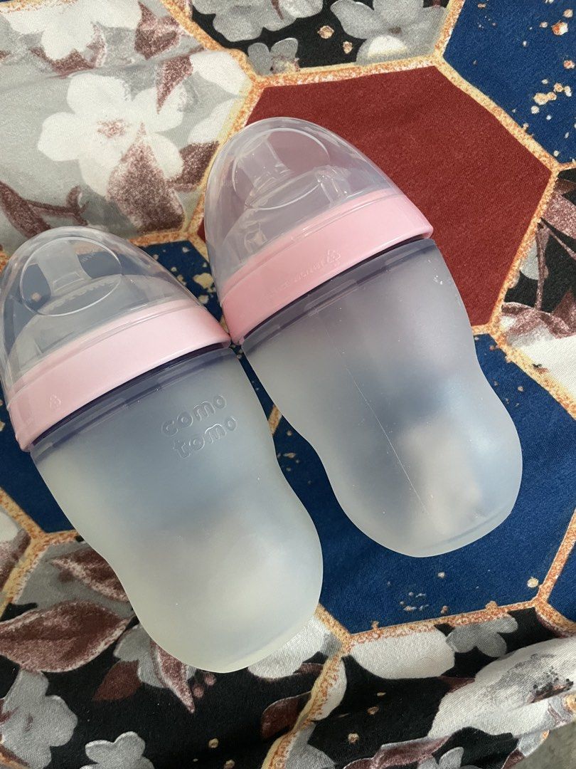 Comotomo Baby Bottle 2 Pack (8oz / 250ml) (Category: Breastfeeding & Bottle Feeding) located in Quezon City. Submitted by simply_closet (Listing ID 1454468635, Image 1). Description: -1 is slightly used -1 is unused RFS: Decluttering MOP: Gcash/BDO bank transfer .