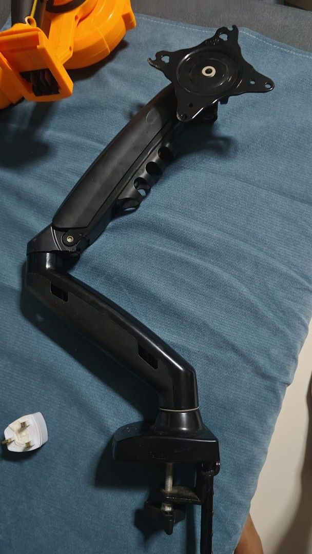 Computer Screen Arm (Category: Monitor Screens) located in Singapore. Submitted by intanaj (Listing ID 1454521723, Image 1). Description: - Black computer screen arm - Sturdy desk clamp mount - Adjustable for optimal viewing - Enhances workspace ergonomics ‼️Take Note - WIPED & CLEAN BEFORE HANDOVER! In Good Condition As It is *SERIOUS & COMMITTED BUYERS ONLY! *NOT FOR FUSSY or SKEPTICAL BUYERS! *CAN'T AFFORD PLEASE SKIP MY POSTINGS! *SELF COLLEC
