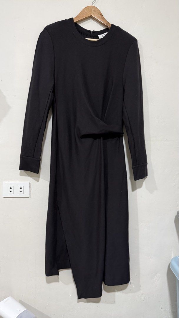 Cos black long dress (Category: Dresses) located in Manila. Submitted by morningthrifters (Listing ID 1454523737, Image 2). Description: Cos longsleeves black long dress Small-medium size Nice in actual .