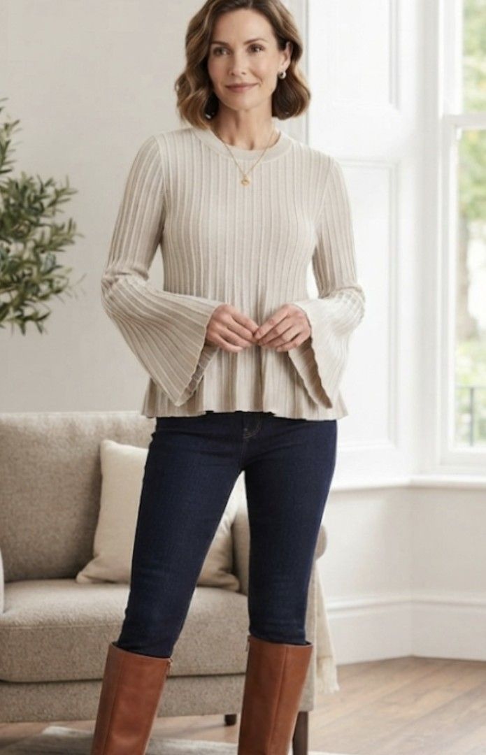 COS Warm Stylish Top (Category: Blouses) located in Santa Cruz. Submitted by deenem (Listing ID 1454423639, Image 1). Description: Stretchable Bust: 18.5 (37) Lenght:24.