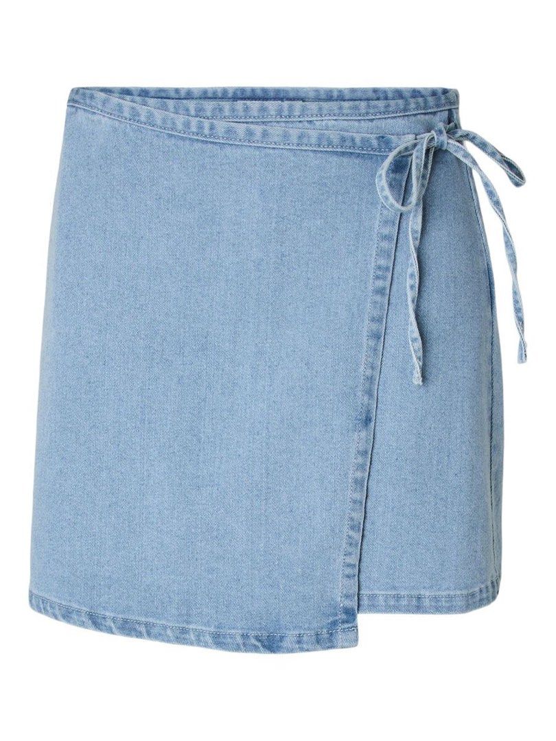 CRISSA SIDE TIE DENIM SKORT (Category: Shorts) located in Socorro. Submitted by shopcha (Listing ID 1454372112, Image 1). Description: WAIST: 15in LENGTH: 15in TAG: 30 - BNWOT - NO FLAWS UNLESS STATED RFS: DECLUTTERING.