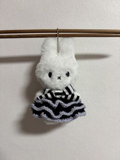 (Category: ) located in . Submitted by arein.studio (Listing ID 1454498705, Image 1). Description: .