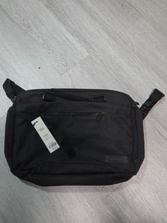 (Category: ) located in . Submitted by gudang_sales (Listing ID 1454531384, Image 1). Description: .