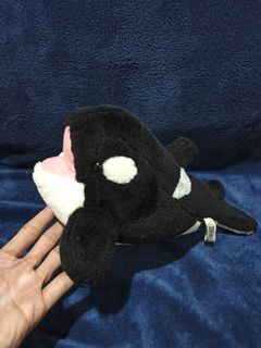 (Category: ) located in . Submitted by kirstentoyshub (Listing ID 1454496282, Image 1). Description: .