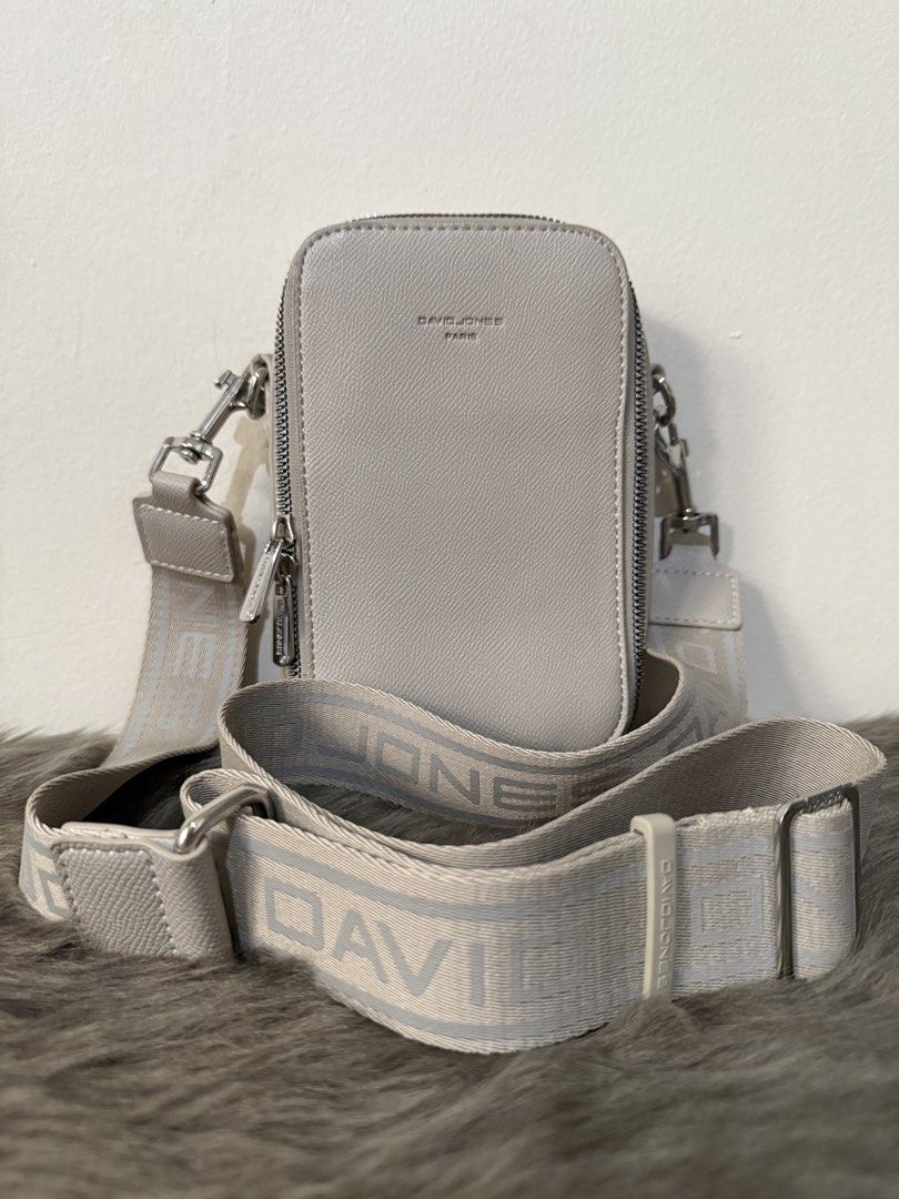 DavidJones Paris❤️ CP Bag (Category: Cross-body Bags) located in Surigao. Submitted by surplusbox (Listing ID 1454496543, Image 1). Description: Makapal kasya promax & shortwallet.