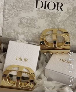 (Category: ) located in . Submitted by missy.a.closet (Listing ID 1454530095, Image 1). Description: .