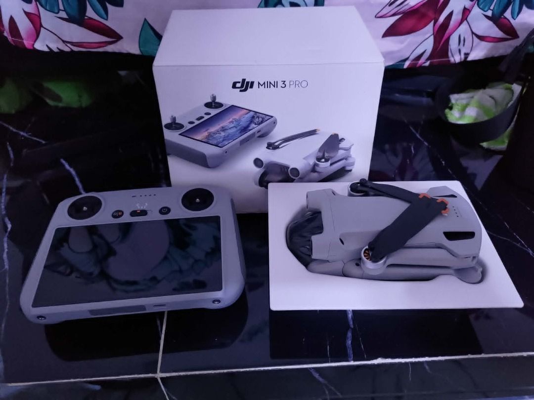 DJI Mini 3 Pro (Category: Other Gadgets) located in Tarlac. Submitted by luckyfire_cb7bbf (Listing ID 1454528401, Image 2). Description: 🚁 DJI Mini 3 Pro Fly More Combo (DJI RC) 💰 ₱25,000 (Negotiable) Selling my DJI Mini 3 Pro in good condition. Never crashed and 100% fully functional. The drone is binded to my DJI account, so please make sure you're aware of that before purchasing. 📦 Package Includes: DJI Mini 3 Pro Drone DJI RC (Built-in Scr