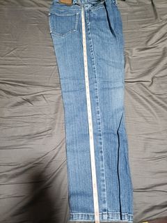(Category: ) located in . Submitted by clairect (Listing ID 1454418099, Image 1). Description: .
