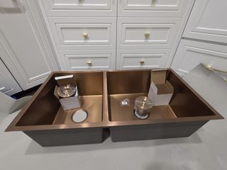 (Category: ) located in . Submitted by DeeDee (Listing ID 1454507330, Image 1). Description: .