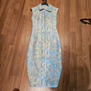 (Category: ) located in . Submitted by fashionistadeclutter (Listing ID 1454444774, Image 1). Description: .