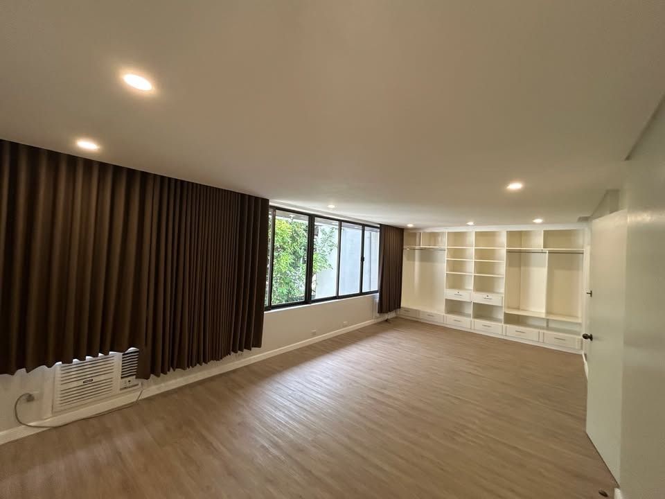 Ecology Village for Rent (Category: Townhouse) located in Manila. Submitted by jeromeasuncion (Listing ID 1454501993, Image 1). Description: Ecology Village, Makati Next to Dasmariñas Village 2 Bedroom (Convertible to 3 Bedroom) Bare Type Can be furnished upon request P100,000/month 1 Car Garage Long Term Lease Only Serious Tenants Only 09777. 621287.