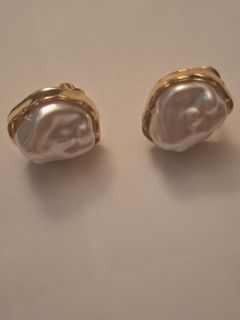 (Category: ) located in . Submitted by amaraadam093113 (Listing ID 1454551003, Image 1). Description: .